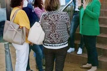 Visita a centros gestionados por la ONG Quorum Social 77/TA.